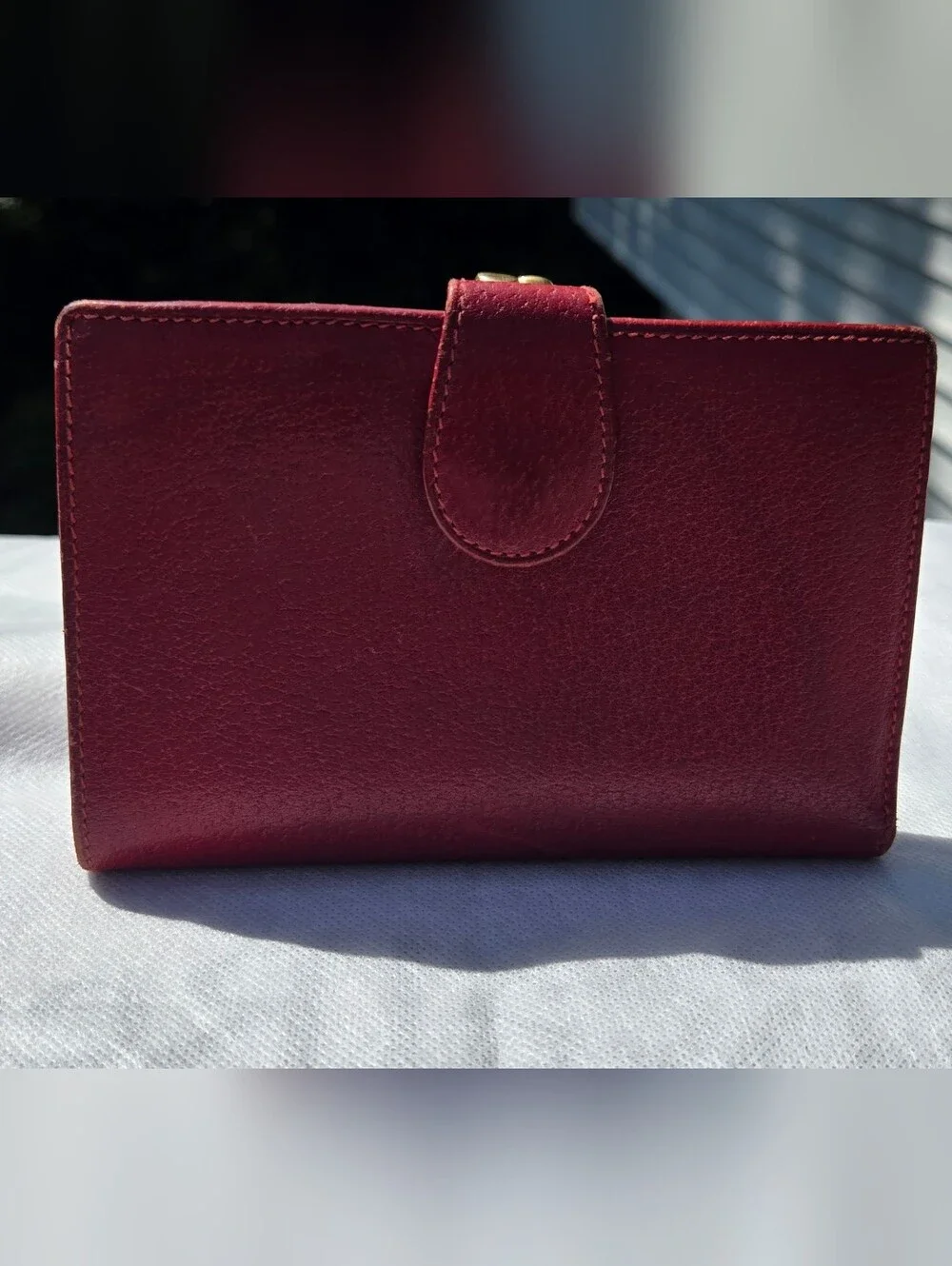 Gucci sleek red